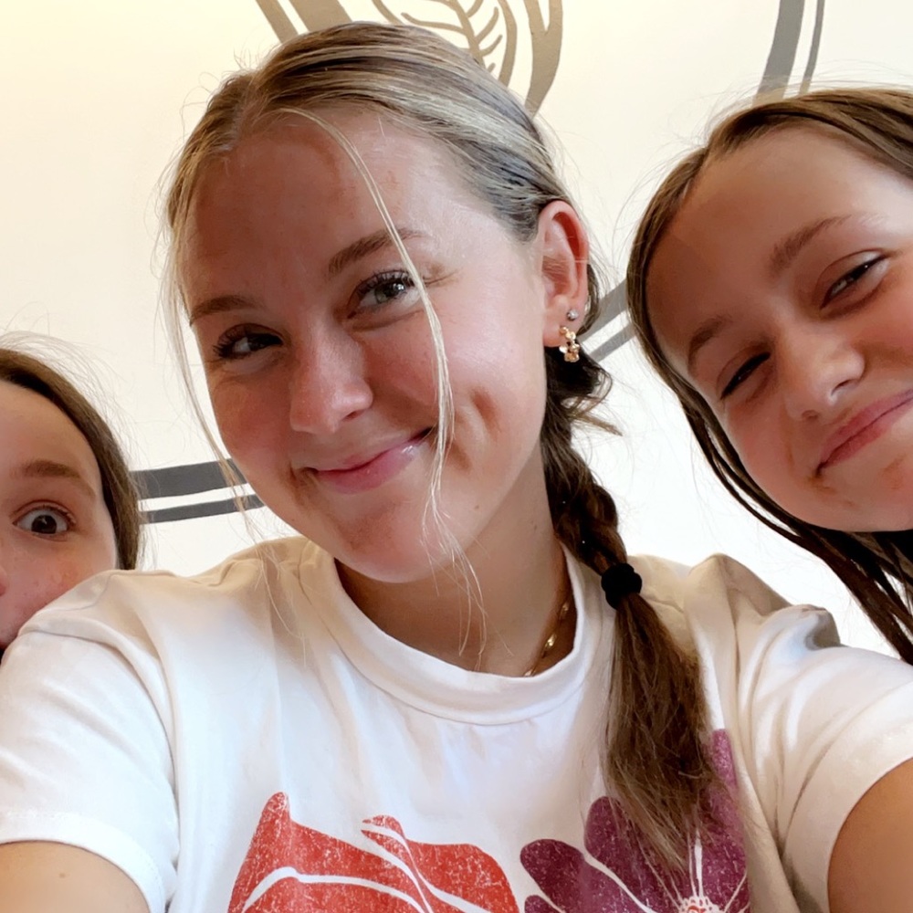 Meet your Posher, Ashley